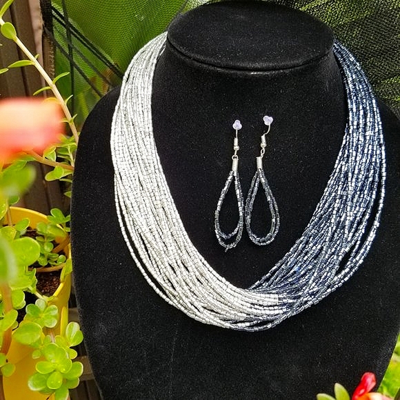 None Jewelry - Beautiful Cascade of Gray & Black Gun Metal Sea Beads
